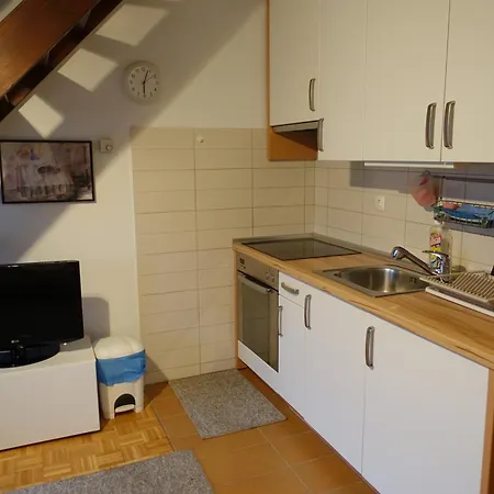 Kaninska Vas Apartament *