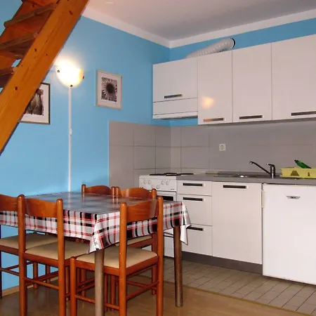 Kaninska Vas 아파트 *